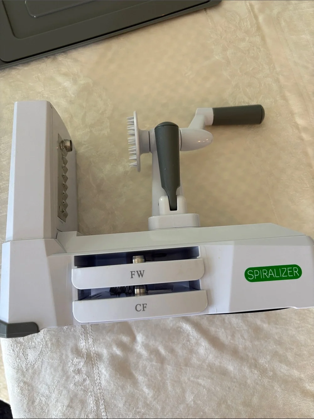 Spiralizer Vegetable Slicer with Hand Crank - White/Grey